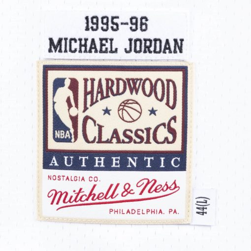 Jersey Chicago Bulls Home 1995-96 Michael Jordan