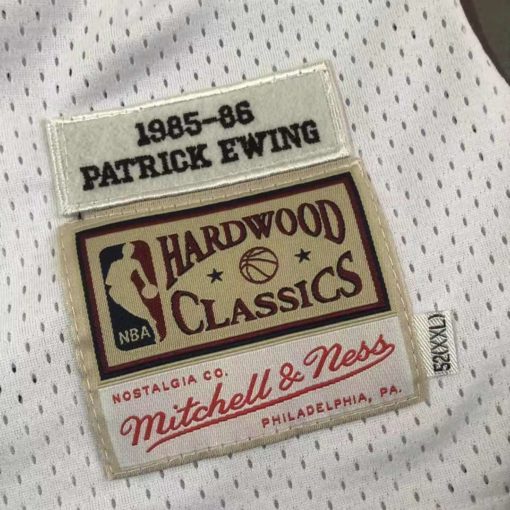 Patrick Ewing 33 New York Knicks 1985-86 White Jersey logo