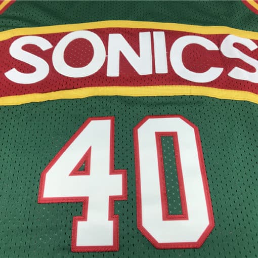 Seattle SuperSonics Shawn Kemp Mitchell & Ness Green 1994-95 Hardwood Classics Reload 2.0 Swingman Jersey logo