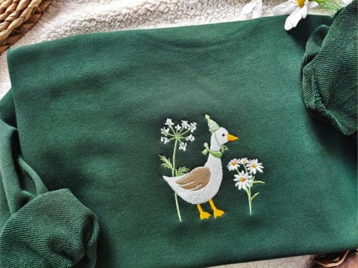 Cute Embroidered Duck and Daisy Crewneck Sweatshirt Hoodie: A Whimsical Gift for Animal Lovers